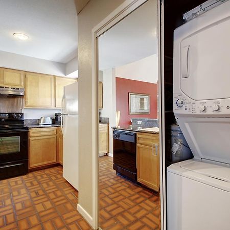 Austinstays 2 Bedroom Downtown Suite Екстер'єр фото