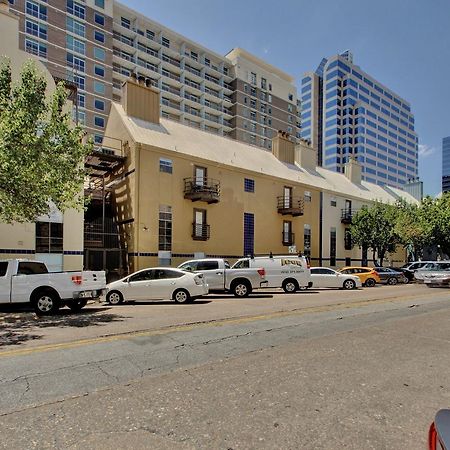 Austinstays 2 Bedroom Downtown Suite Екстер'єр фото