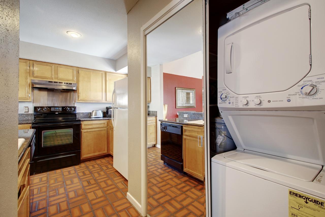 Austinstays 2 Bedroom Downtown Suite Екстер'єр фото