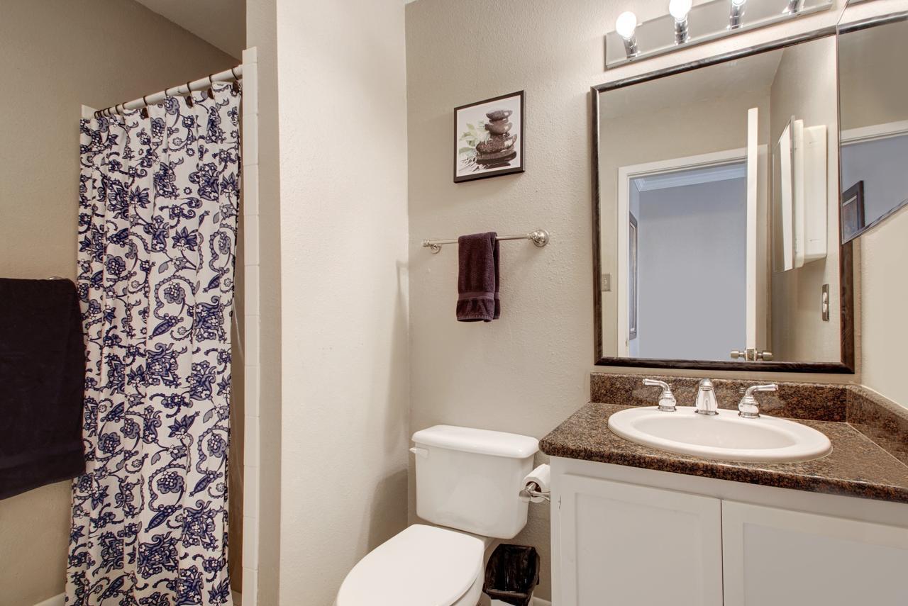 Austinstays 2 Bedroom Downtown Suite Екстер'єр фото