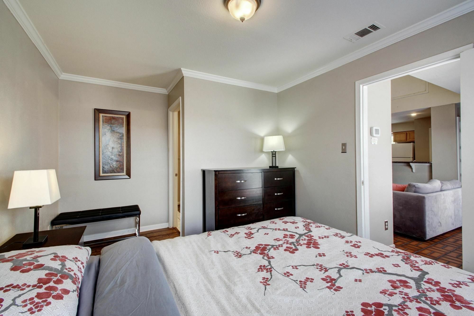 Austinstays 2 Bedroom Downtown Suite Екстер'єр фото