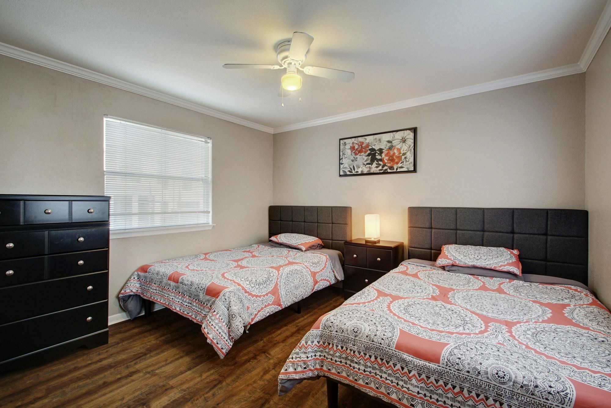 Austinstays 2 Bedroom Downtown Suite Екстер'єр фото